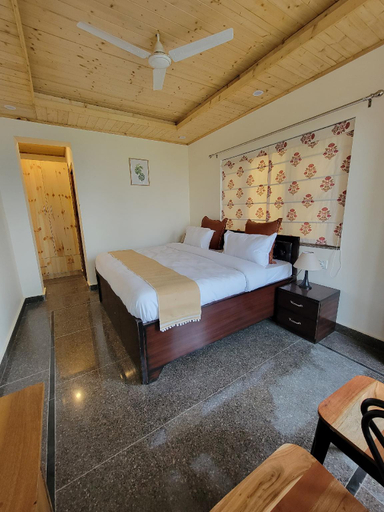 Bedroom 2, Oak Nest by Devlok Villas, Dehradun