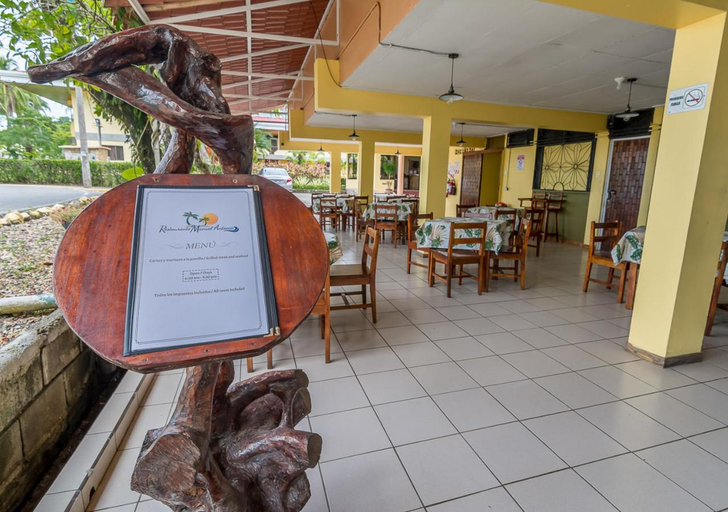 Food & Drinks 5, Hotel Manuel Antonio, Aguirre