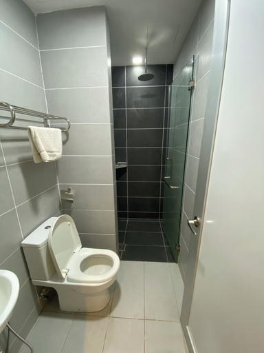 Bathroom 8