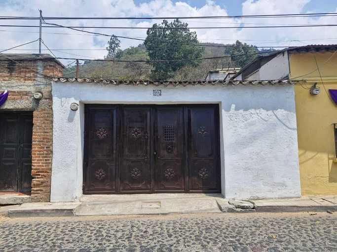 Exterior & Views, Cozy Town House Ixim - 15 mins walk to Central Park, Antigua Guatemala
