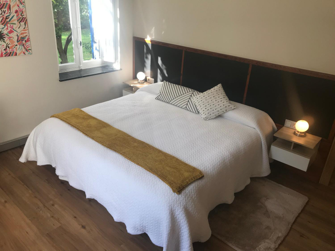 Bedroom, Suites Mendibil Irun, Guipúzcoa