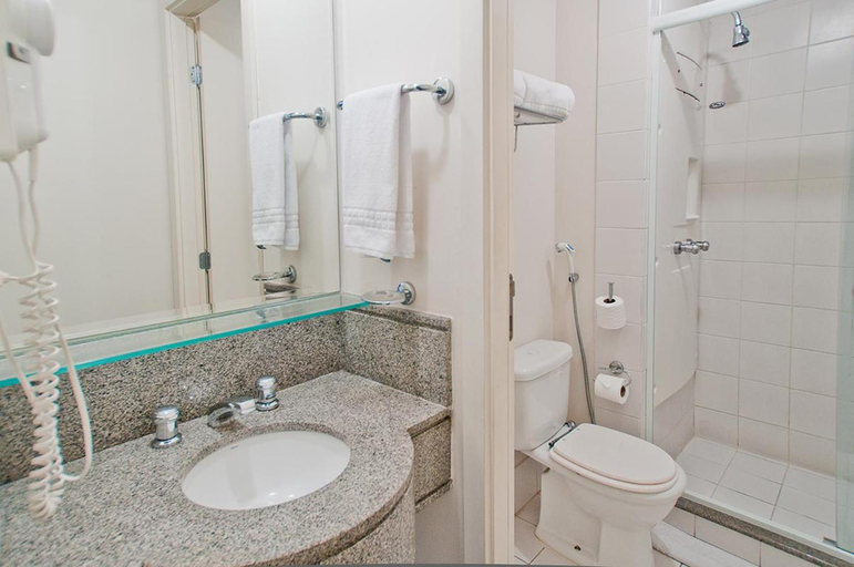 Bathroom 3, Flat Nobile Congonhas em frente ao aeroporto - H614, São Paulo