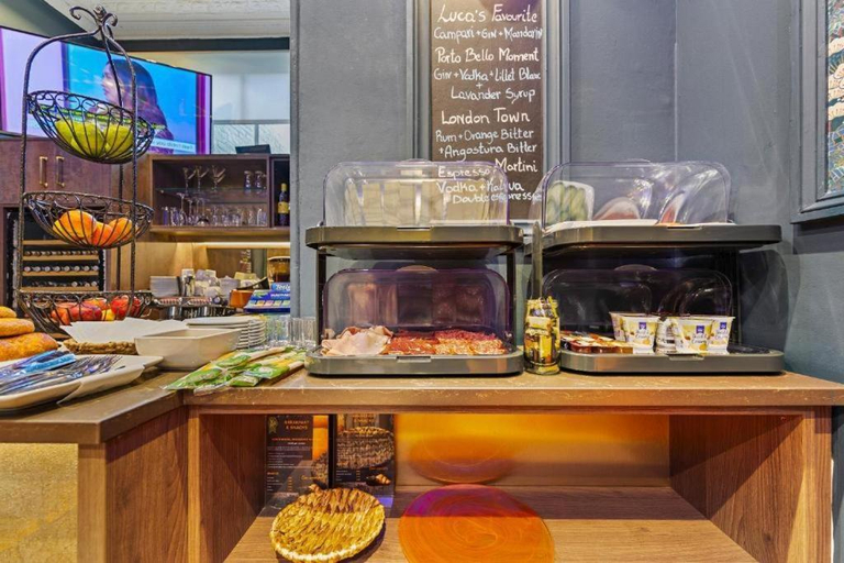 Food & Drinks 2, Vancouver Hotel & Studios, London