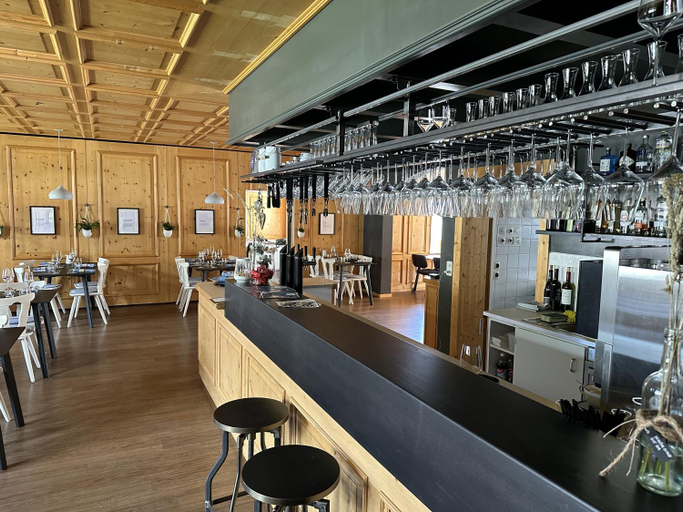Food & Drinks 5, Hotel Pez Regina, Surselva