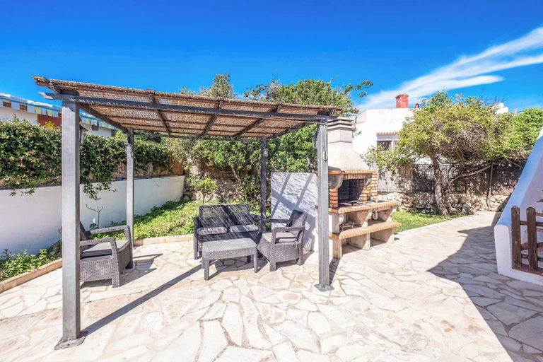Others 3, Villa Chiquita, Baleares