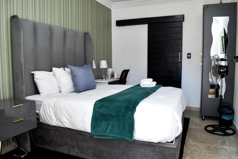 Others 5, Thamani Guest House, West Rand