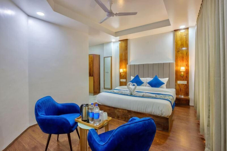 Bedroom 3, Everest Hotel Manali, Kullu