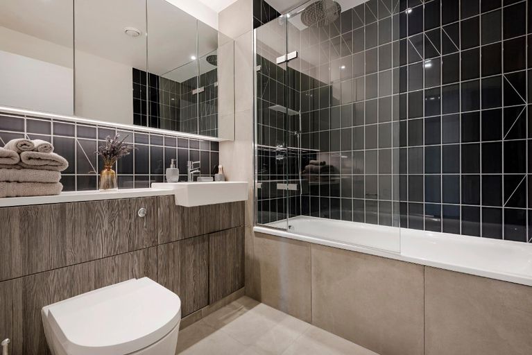 Bathroom 3, Camden Lock by condokeeper, London