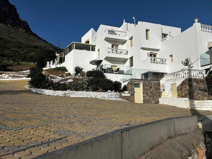 Exterior & Views 2, Apartment - Sleeps 10 - Parking - Garden - Pool, Crete