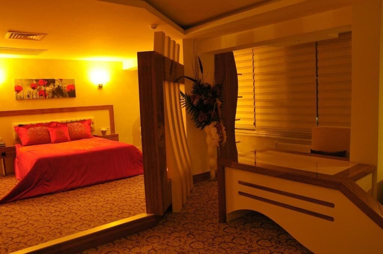 Bedroom 3, Hotel İzgi Turhan, Merkez