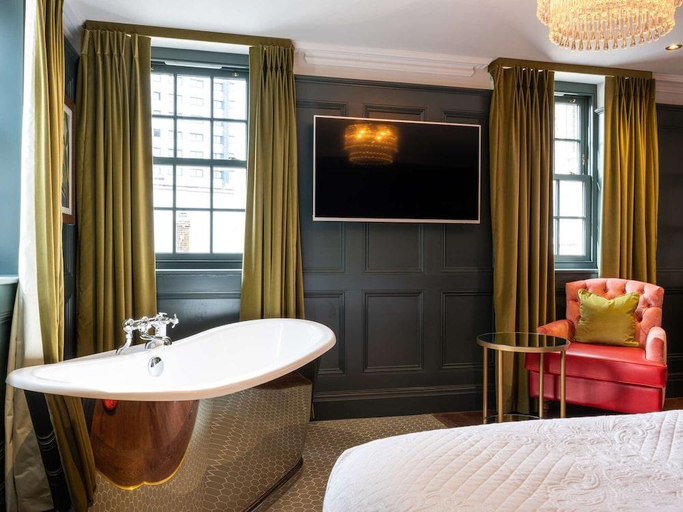 Bedroom 2, Spread Eagle, London