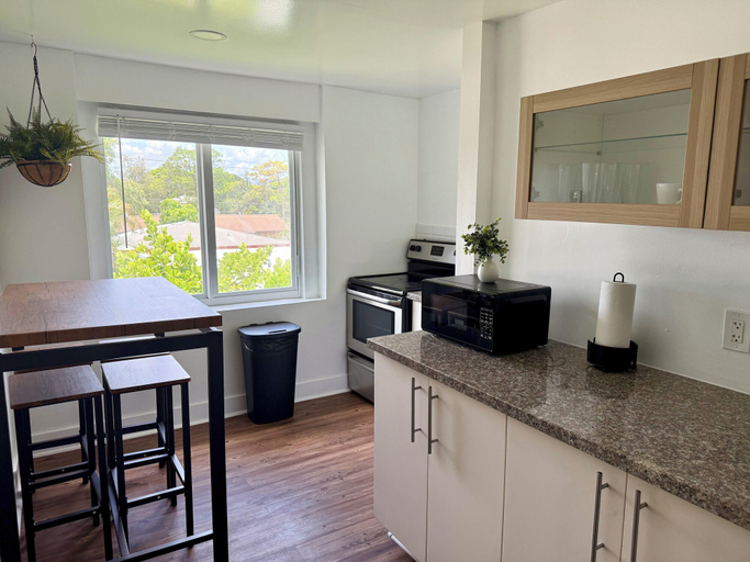 Others 5, Renzzi Villas, Miami-Dade