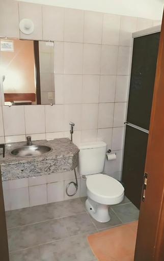 Bathroom 4, Patipe Praia Hotel, Canavieiras
