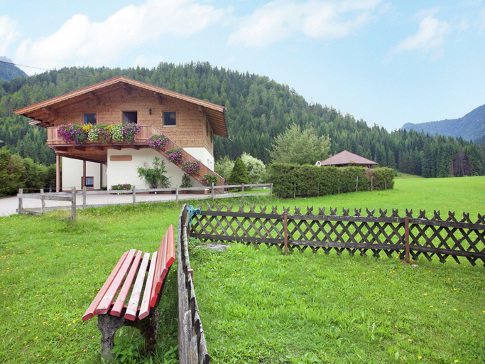 Others 5, Apartment in Waidring near Ski Slopes, Kitzbühel