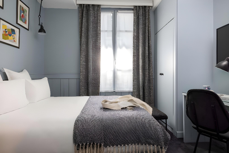 Bedroom 2, Hotel Helios Opera, Paris