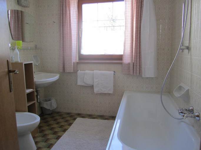 Bathroom, Pension Schonblick, Bolzano