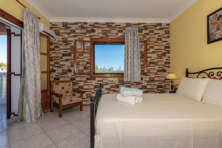 Bedroom 3, Arazzo Apartments, Ionian Islands