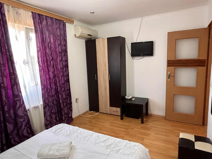 Others 5, Apartaments Doriana, Limanu
