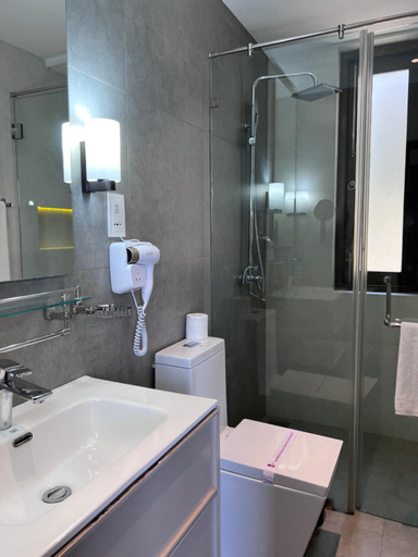 Bathroom, 88th Hantana, K.F.G. & G. Korale