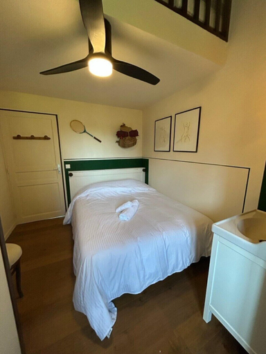 Bedroom 3, La Rose du petit Bois, Rhône