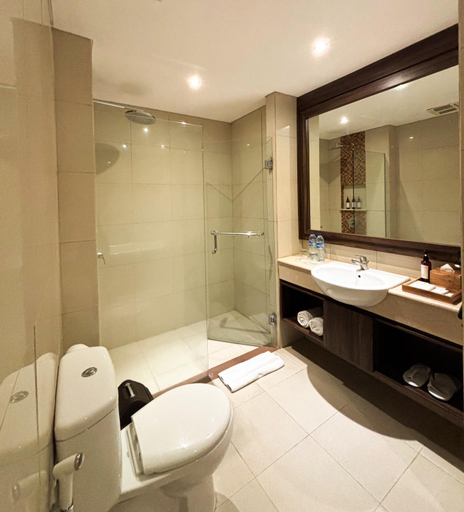 Bathroom 5, CRYSTALKUTA Hotel-Bali, Badung