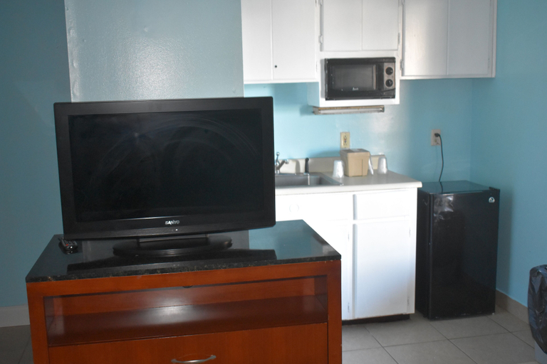 Others 3, GUEST COTTAGES & SUITES, Glynn