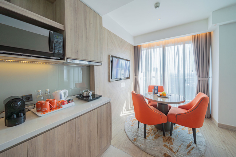 Dining Room 21