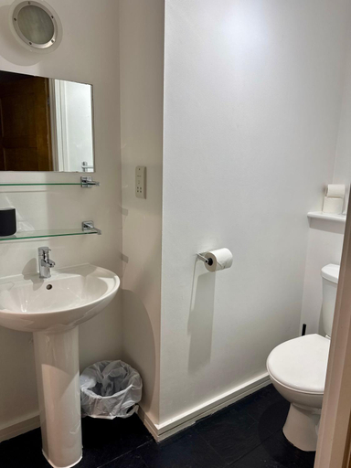 Bathroom 3, 62-66 Farringdon Apartments, London