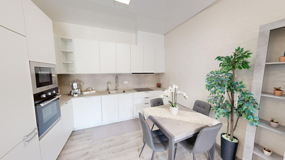 Others 4, B&B Luxury House Rho, Milano