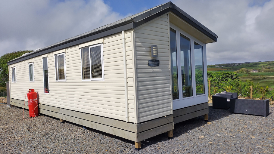 Exterior & Views 2, Curragh Lodge