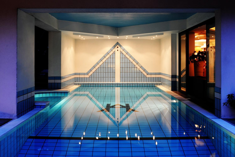 Others 5, Hotel Ambassador, Rimini