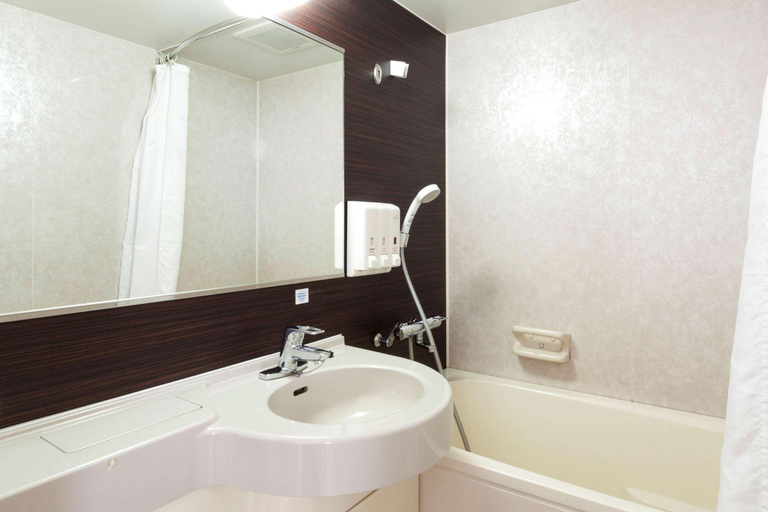 Bathroom 4, Comfort Hotel Hiroshima Otemachi, Hiroshima