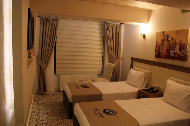 Bedroom 4, Hotel İzgi Turhan, Merkez