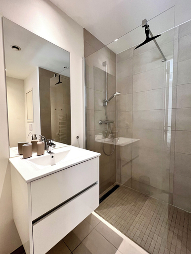 Bathroom 3, Cozy Studio 2 min from Grand Place, Bruxelles