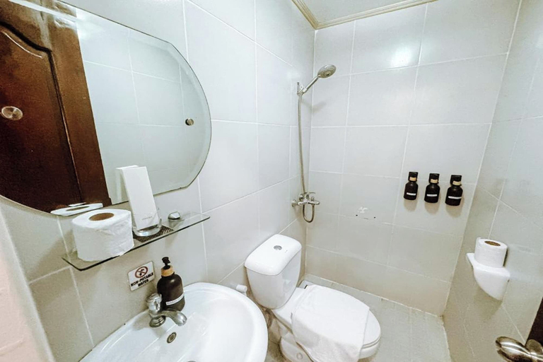 Bathroom 4, Casa Luciana Hotel, Butuan City