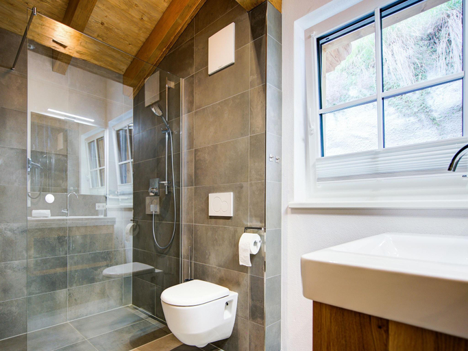 Bathroom 4, Chalet in Muhlbach near Ski Slopes, Sankt Johann im Pongau