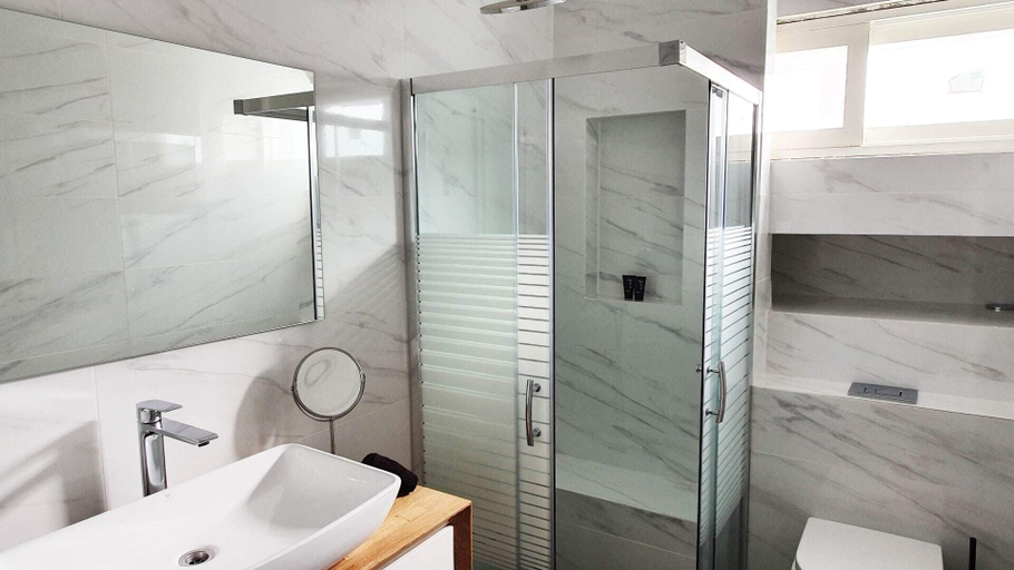 Bathroom, Design 2 Bdr Apartment - Habima TL60