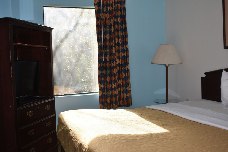 Others 4, GUEST COTTAGES & SUITES, Glynn