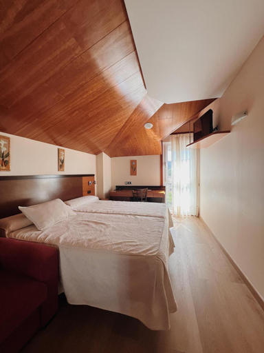 Bedroom 3, Doade, Pontevedra