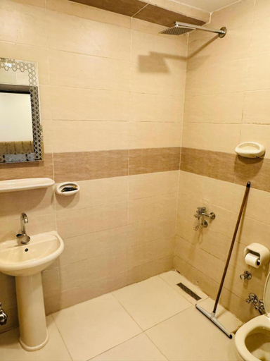 Bathroom 2, Sphinx palace pyramids view inn, Al-Ahram