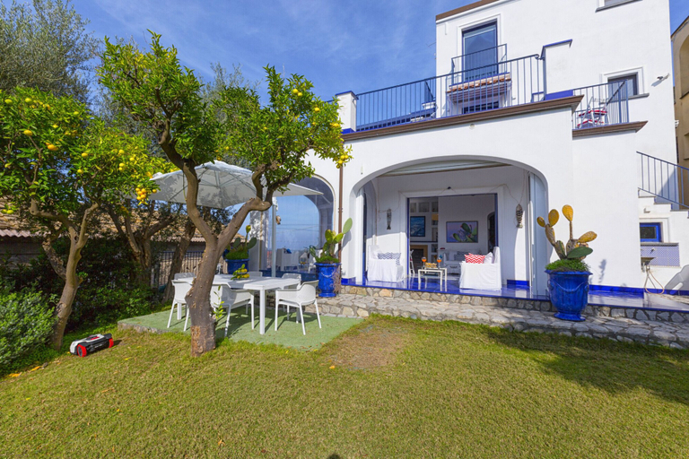 Exterior & Views 2, Villa Blue Skyline, Napoli