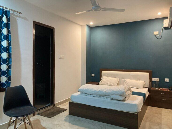 Others 3, Hotel Usha Continental, Kaushambi