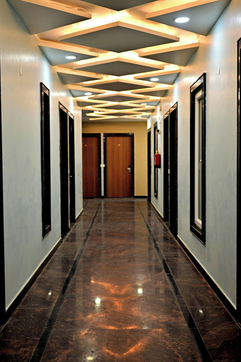 Others 5, Triveni Gest House, Mathura