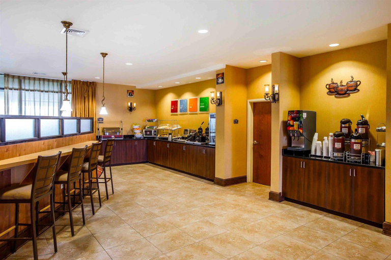 Public Area 2, Comfort Suites Byron Warner Robins, Peach