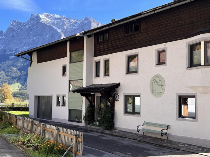 Others 5, Alpinum Hostel Biberwier - Gunstige Privatzimmer in der Zugspitz Arena, Reutte