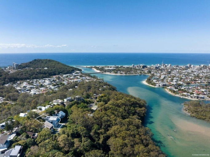 Others 5, 6 Bedroom Oasis in Burleigh Heads, Gold Coast