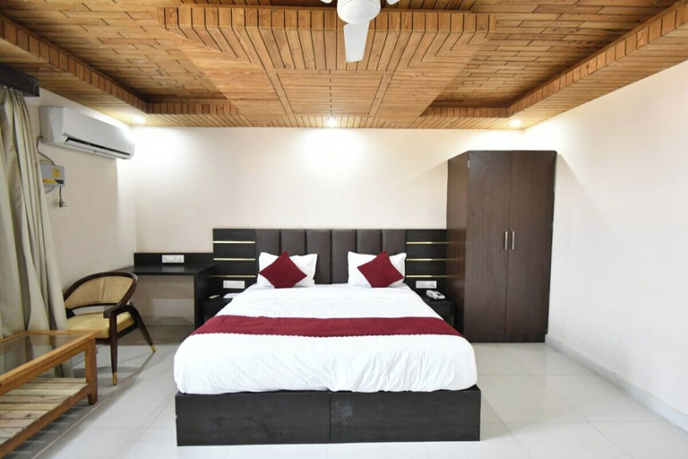 Bedroom 2, Hotel Ram Janki Palace, Varanasi