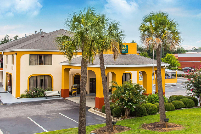 Exterior & Views 1, Quality Inn & Suites, Orangeburg