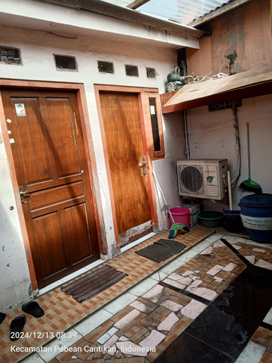 Exterior & Views 2, Kos Empat Belas, Surabaya