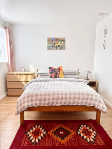 Bedroom 3, Penn Gardens 2 beds Apartment-2, London